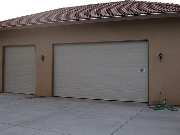 1,000 sf detached garage