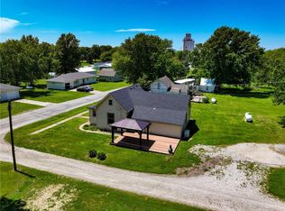 104 Locust Ave, Denton, KS 66017