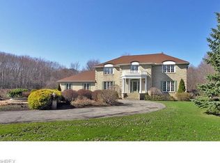 7929 Blackberry Ln, Gates Mills, OH 44040