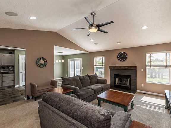 2nd image of 5393 Sunrise View Cir