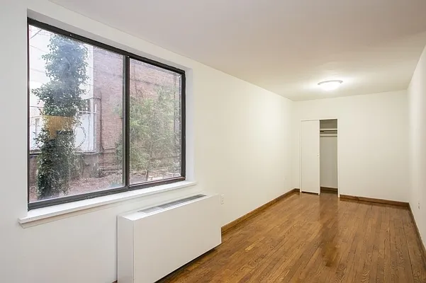 Rented by MNS | media 7