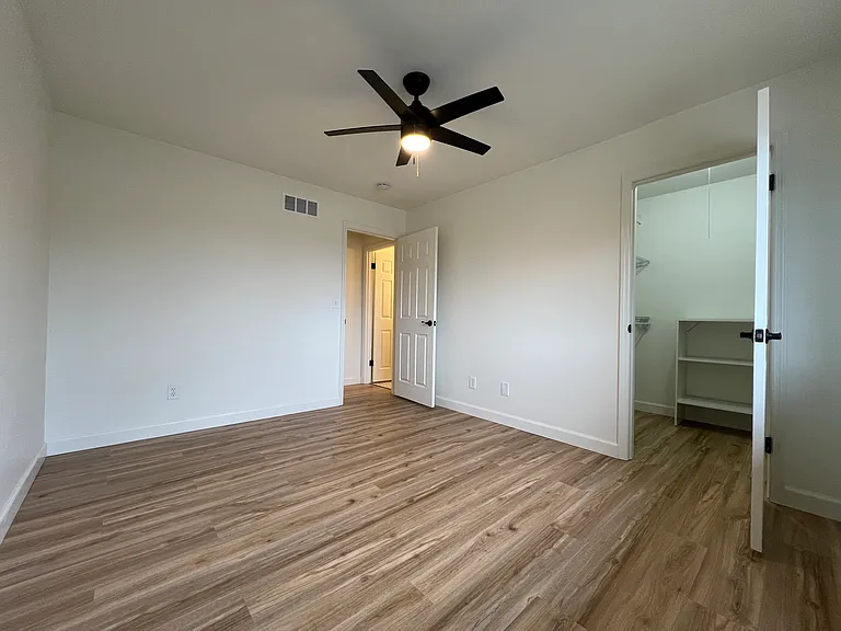 1260 N And South Rd — Photo 8