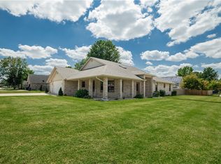 3724 W Sunset Dr, Rogers, AR 72756