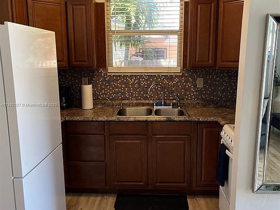 3rd image of 370 NE 159th St #A