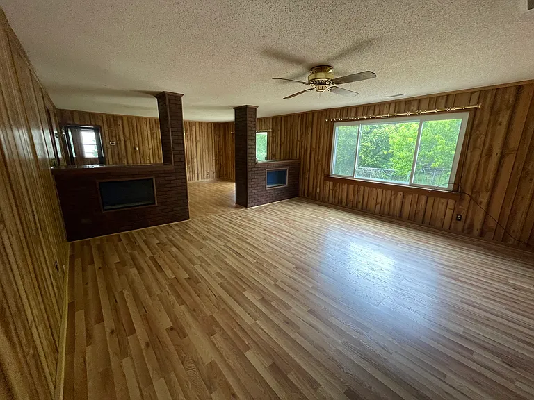 2002 Hutton Dr — Photo 12