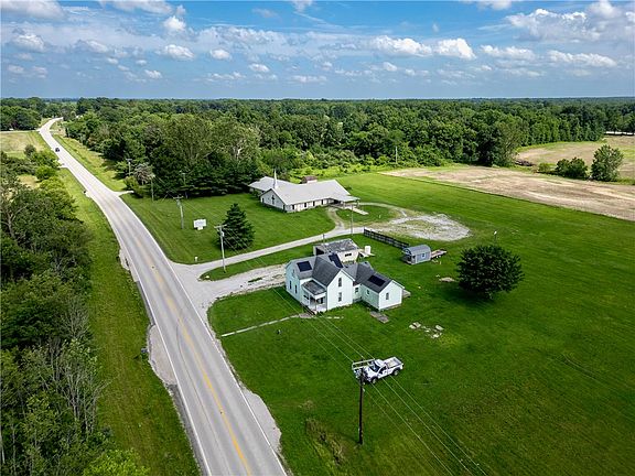 4th image of 2531 Perrysville Rd