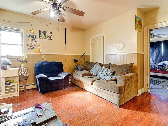 5th image of 120 East St