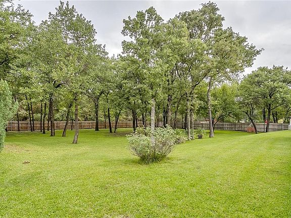 3rd image of 117 Westlake Woods Dr