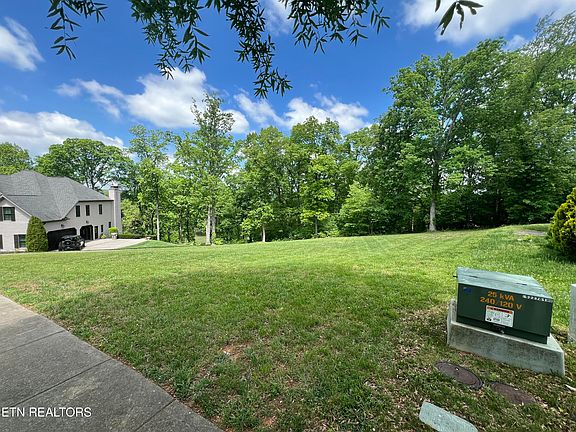4th image of 526 Stone Villa Ln