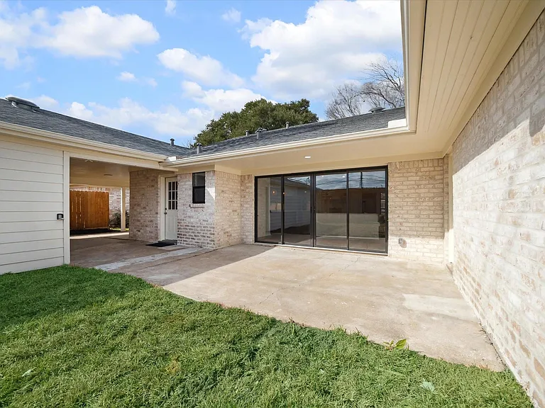 7715 Twin Hills Dr — Photo 31