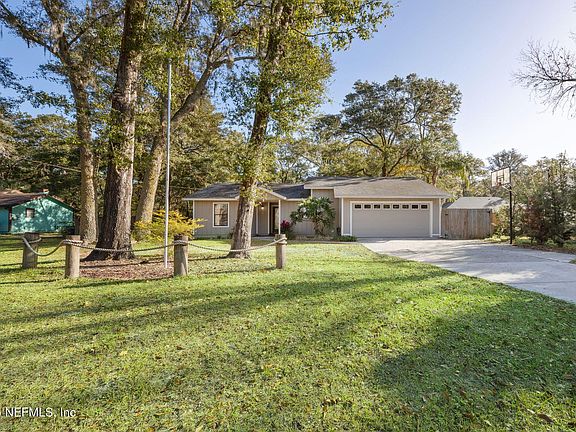 2nd image of 225 SAN PABLO Road N