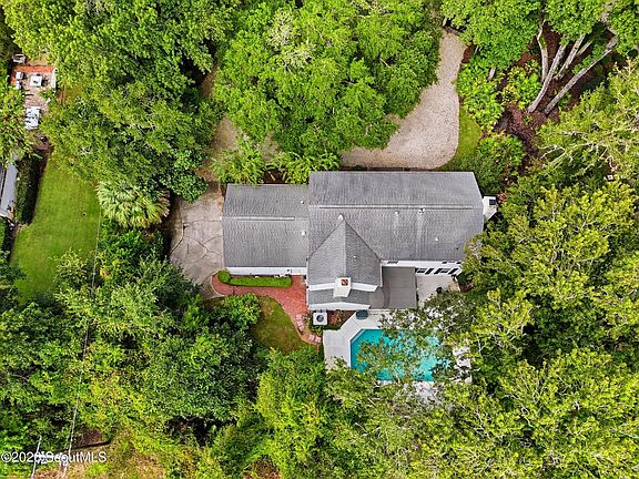 3rd image of 282 Wild Heron Rd