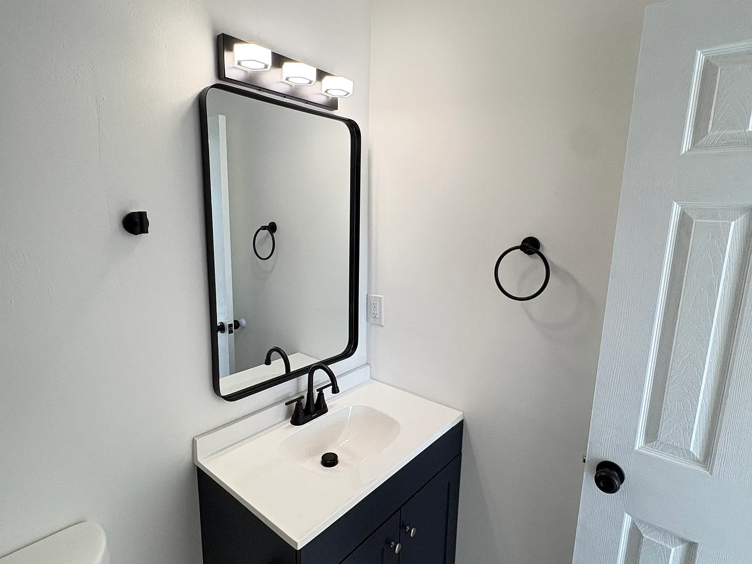 4 bed, 3280 sqft, $4,000 — Photo 4