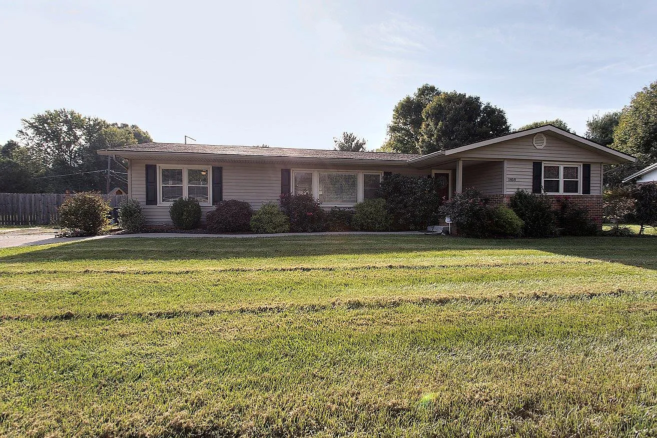 1858 Stivers Ave photo 1