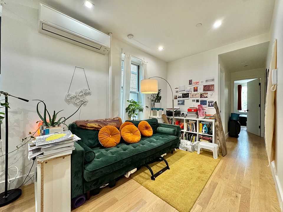 1st image of 732 Saint Marks Ave #32