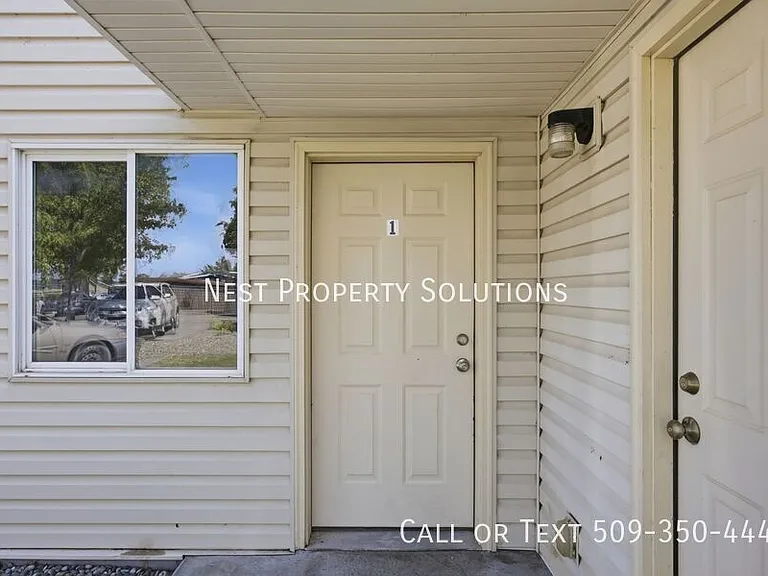 1818 W Crouse St #1 — Photo 3