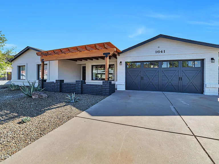 1641 W Evans Dr — Photo 48