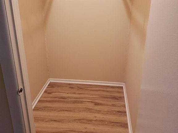 4th image of 129 Amberly Dr Unit D