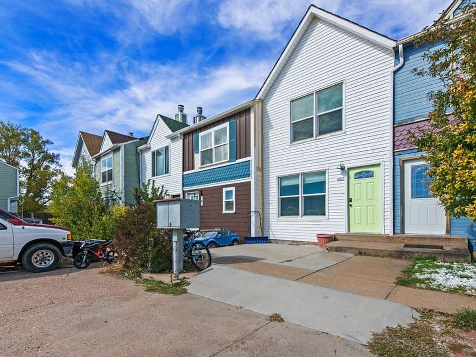 1st image of 4325 Crow Dr #1