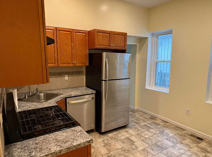 4911 Market St #1 — Photo 9