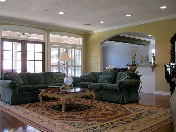 5th image of 5060 Oakmont Dr