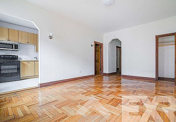 3rd image of 1244 Pacific St APT 2A