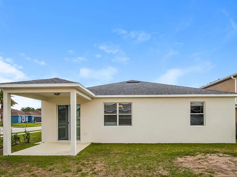 1557 Regent Ct — Photo 16