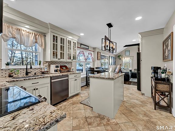 2nd image of 24 Colonial Ridge Drive