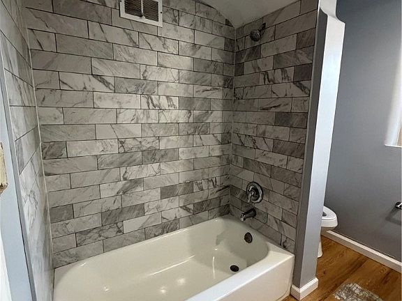 3rd image of 1104 Sunnyview Ave