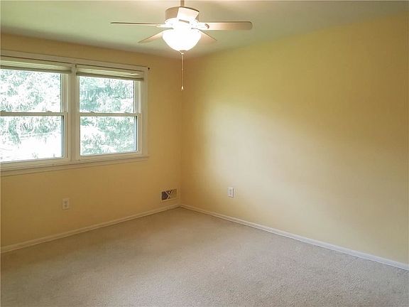 4th image of 16 Chesterton Ct