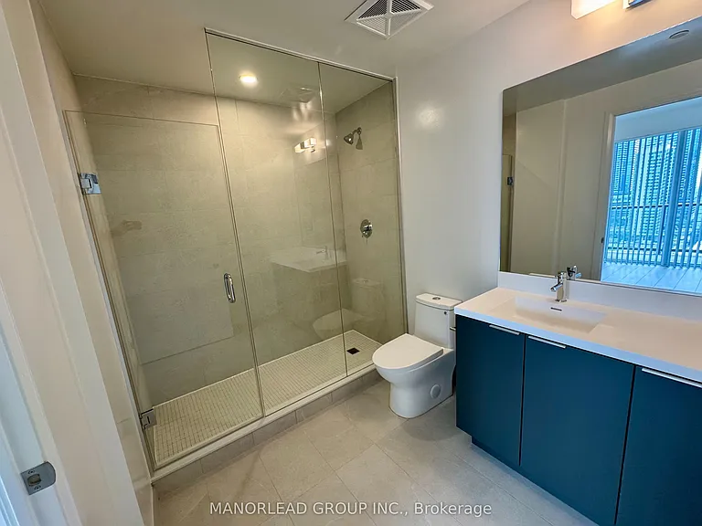 400 King St W #1517 — Photo 7