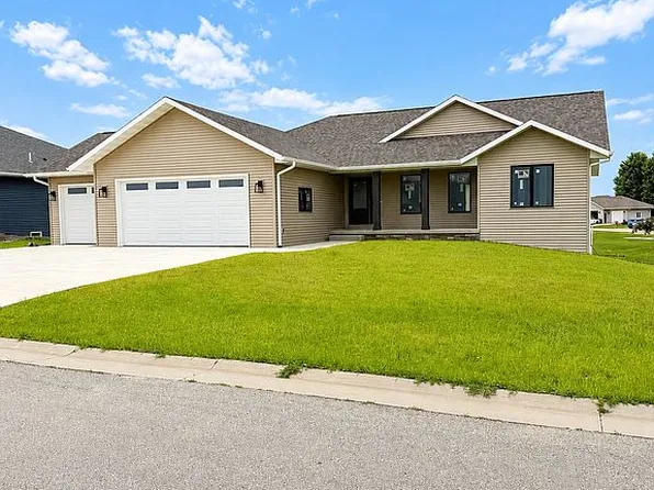 616 Collins Rd, Fairbank, IA 50629