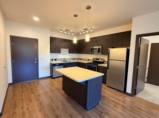 580F 8th Ave NE #203, Issaquah, WA 98029