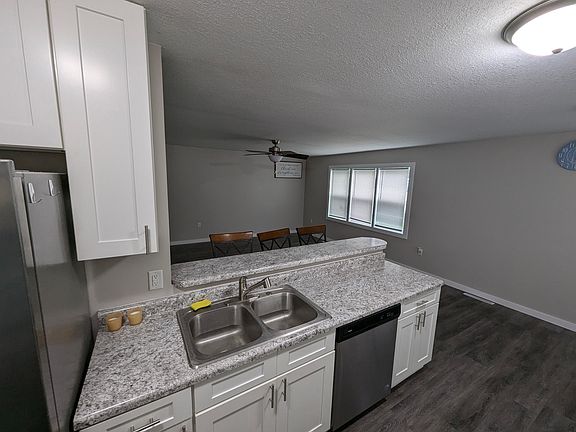 3rd image of 110 Randall Dr