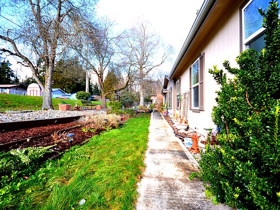 5th image of 6258 Sunset Ave NE