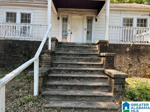 665 Maple St, Fairfield, AL 35064