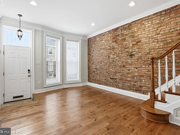 3rd image of 222 S Exeter St