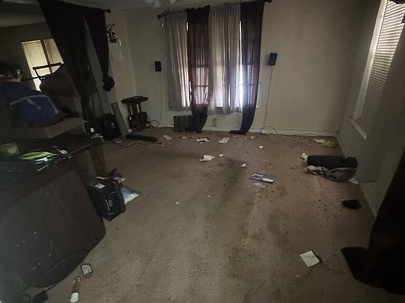 2nd image of 427 S 17th St