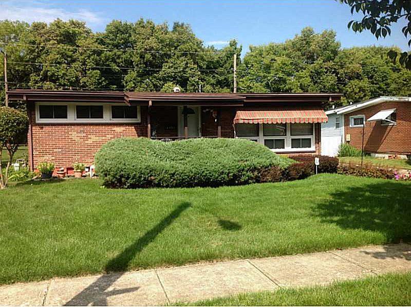 2nd image of 1549 Noel Dr