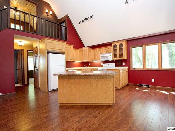 3rd image of 8510 Riverwood Cir