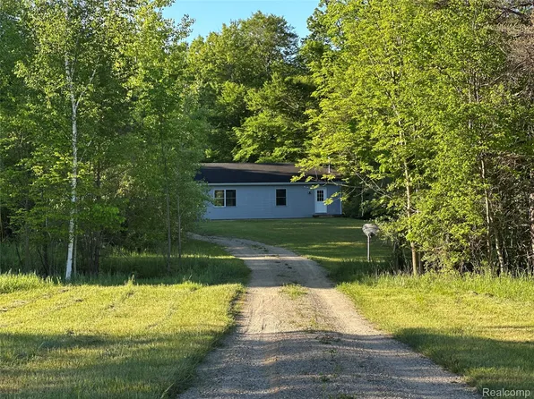 6250 Stine Rd, Imlay City, MI 48444
