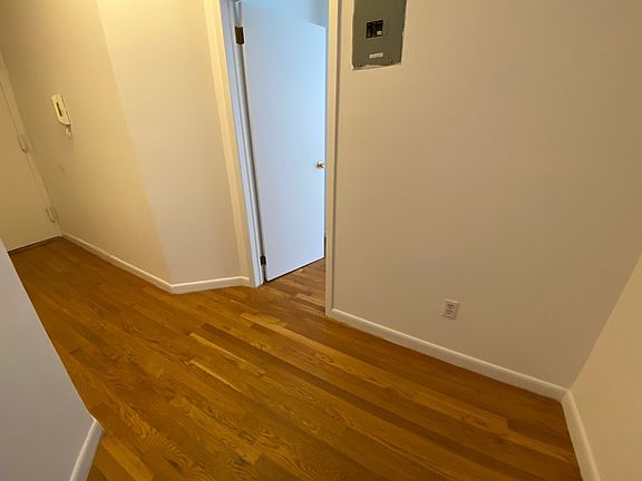 3rd image of 144 W 19th St APT 5B