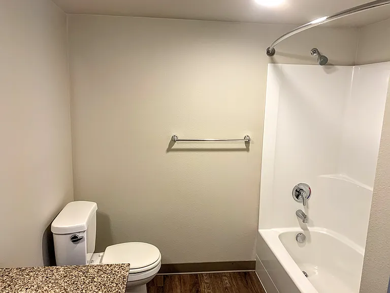 Rock Creek Ridge Apartments — Photo 13