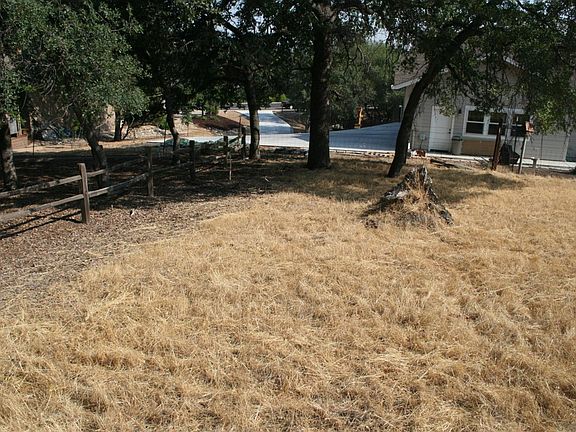 4th image of 736 Live Oak Dr #172/3