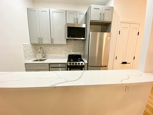 Rented by J PRESTON AND ASSOCIATES INC | media 12