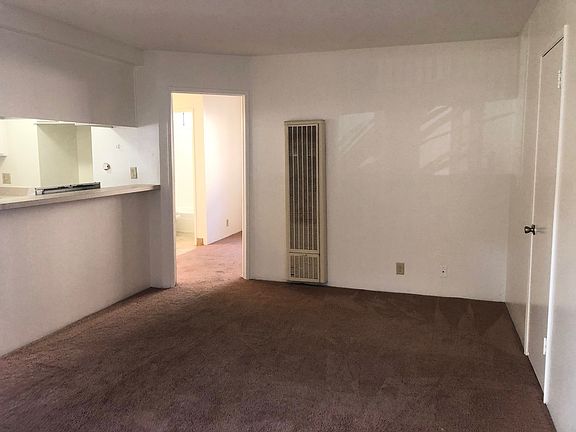 4th image of 10855 & 10880 Del Norte St #10880-01