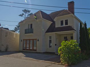 8 Tannery Ln, Camden, ME 04843