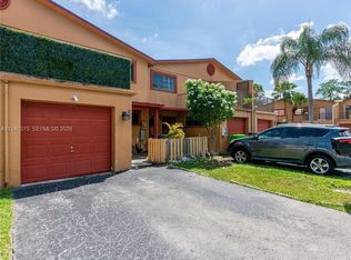 8019 NW 27th Pl, Sunrise, FL 33322