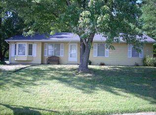 210 E Southlane Dr, Elberfeld, IN 47613