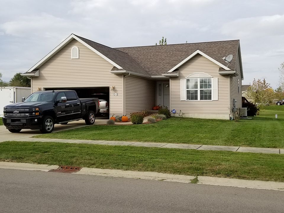 1st image of 335 Brittany Ln